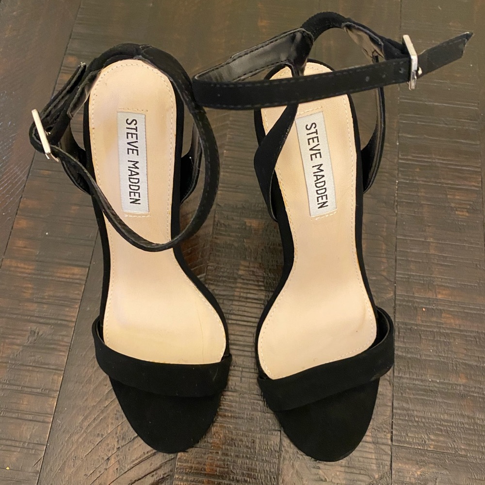 Steve Madden black size 7 strappy heels
